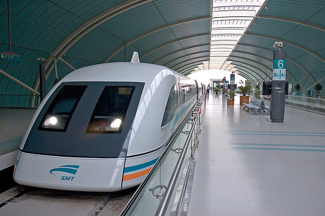 Maglev, the train that levitates with permanent magnets - Blog - IMA